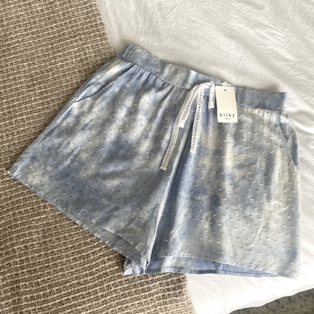 NWT blue and white flowy shorts - size M/L